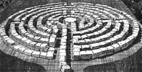  The Garden of Forking Paths - A Labyrinthine Exploration of Time and Reality